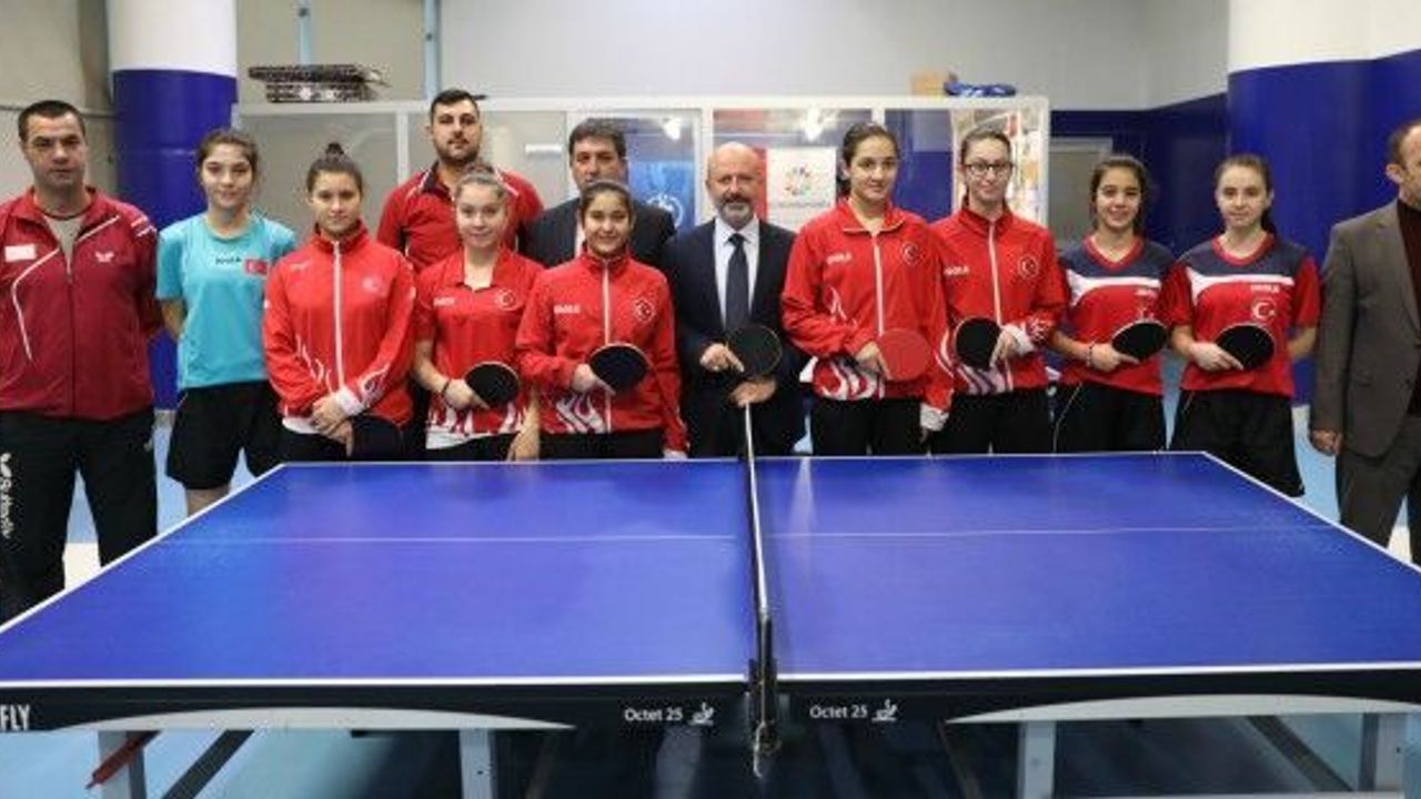 Kocasinan'ın masa tenisi takımları turnuvaya damga vurdu 