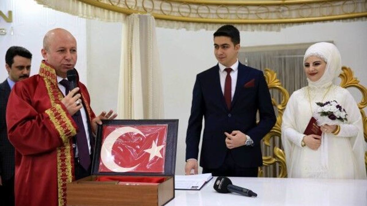 Kocasinan'da 5 ayda bin çift nikah kıydı 