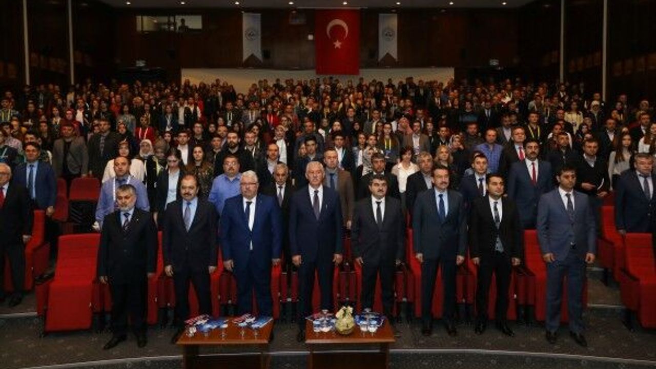 ERÜ’de Düzenlenen TÜBİTAK Proje Yarışmasında Dereceye Giren Öğrenciler Ödüllendirildi 