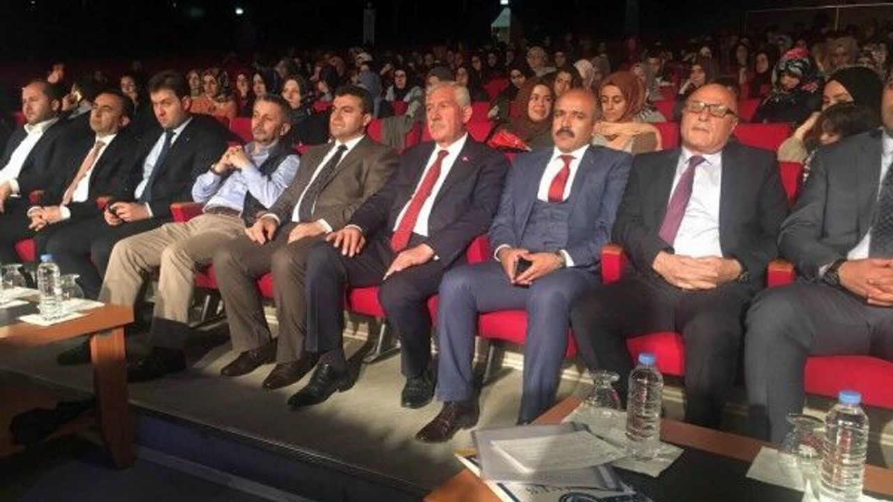 İmam Hatip Okulları Kültür ve Sanat Gecesi Etkinliği Yapıldı 