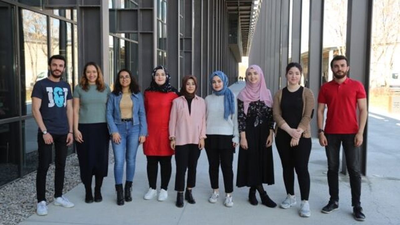 AGÜ’de 'İş Hayatına İlham Veren Güçlü Kadınlar' konulu panel 