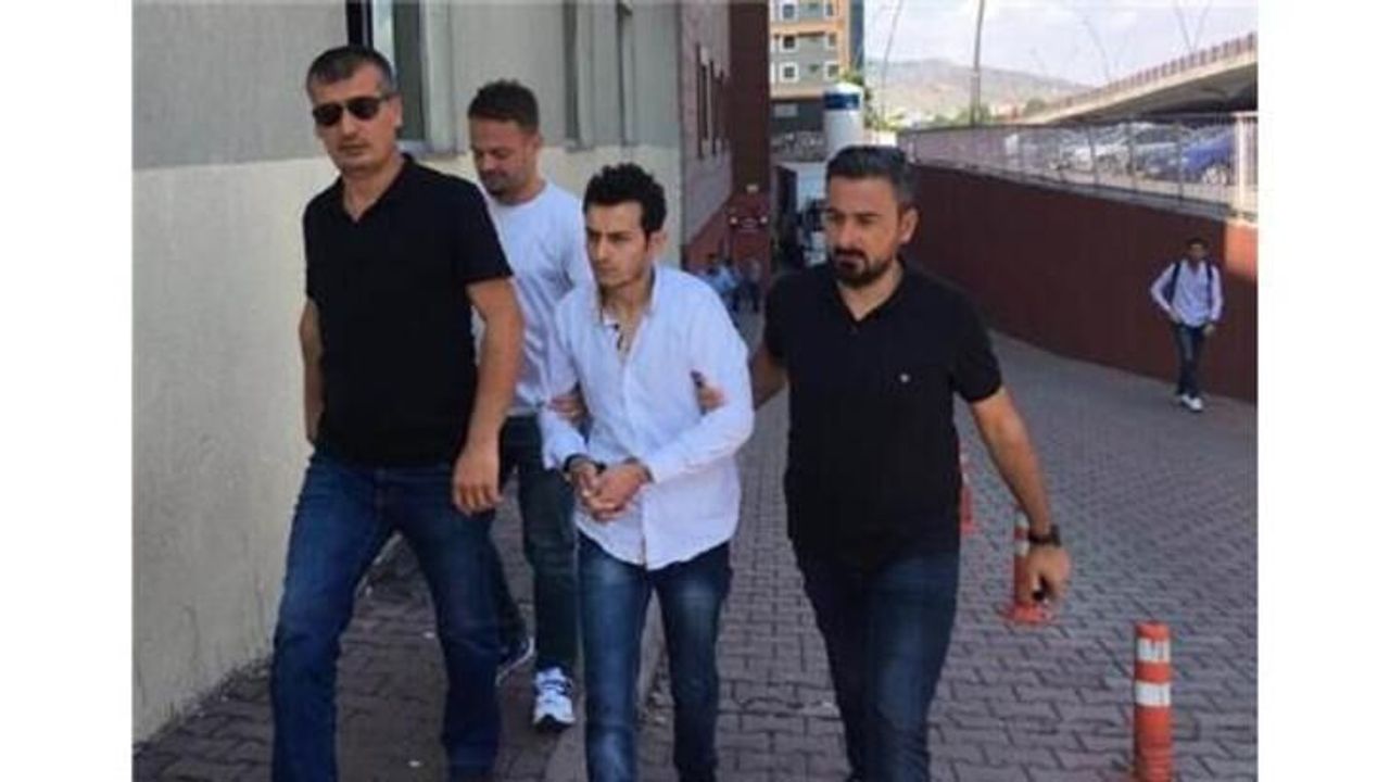 Arkadaşını öldürdükten sonra benzinle yakan sanığın raporu bekleniyor