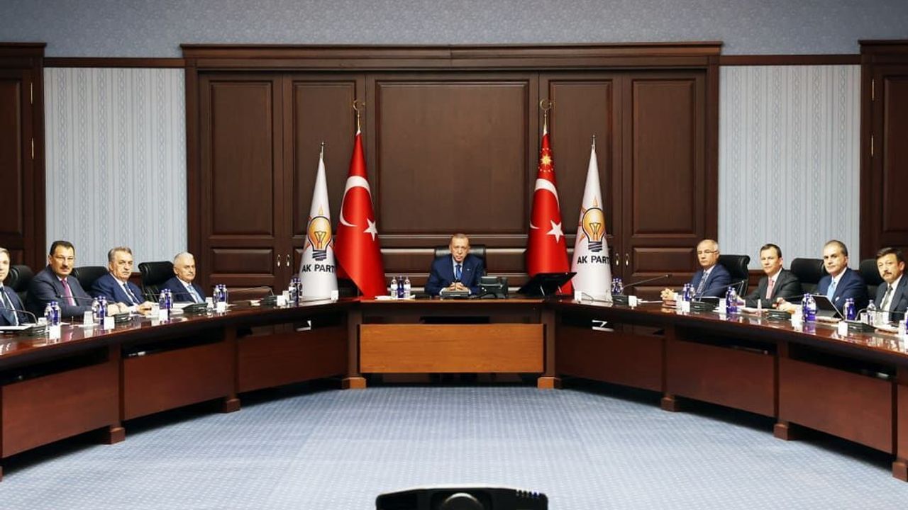 Ak Parti MYK Toplanıyor! Önemli Başlıklar Konuşulacak!
