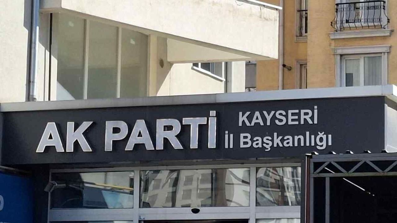 AK Parti Kayseri’de eski ve yeni bir arada!