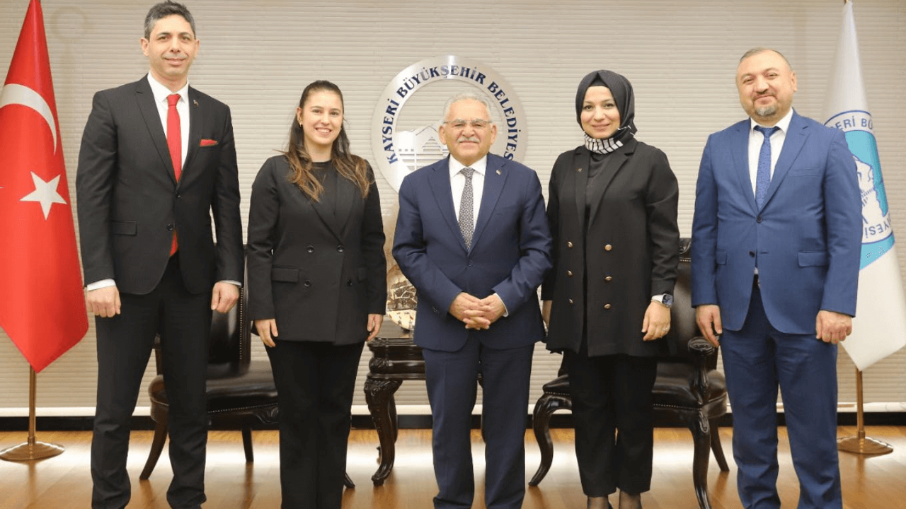 TÜBİTAK heyeti Başkan Büyükkılıç'ı makamında ziyaret etti!