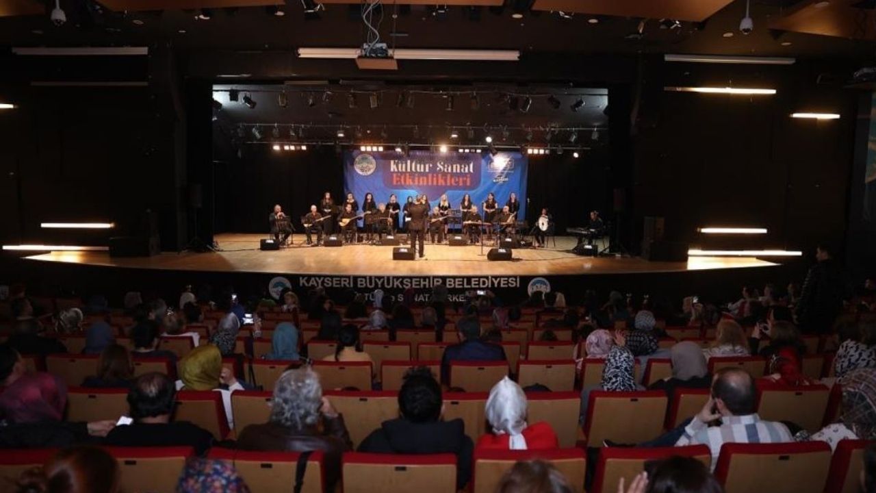 Büyükşehir’in Kadınlar Günü konseri mest etti!