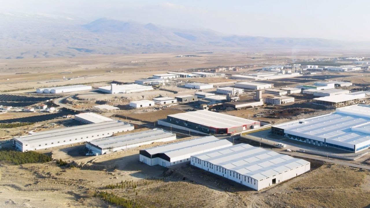 Kayseri OSB'de kadınlara aylık 32 bin TL'ye kadar İŞKUR desteği geliyor!