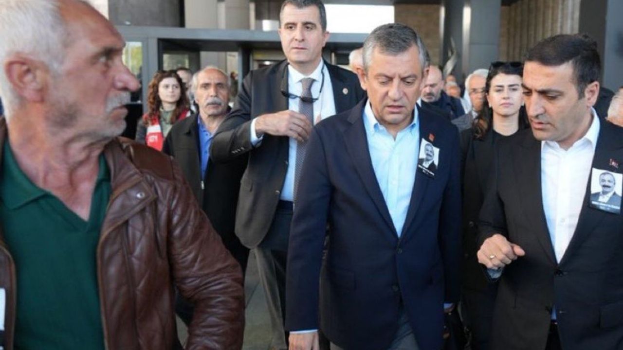 CHP Genel Başkanı Özgür Özel'e saldıran şahıs 2 çocuğunu katletmiş!