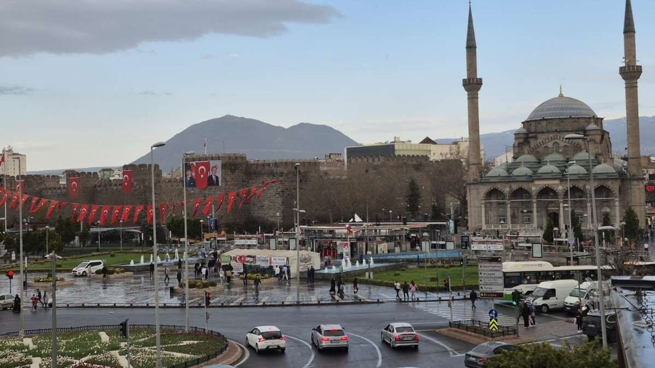 Kayseri’ye geç gelen uyarı! 9 İlçede çok kuvvetli olacak