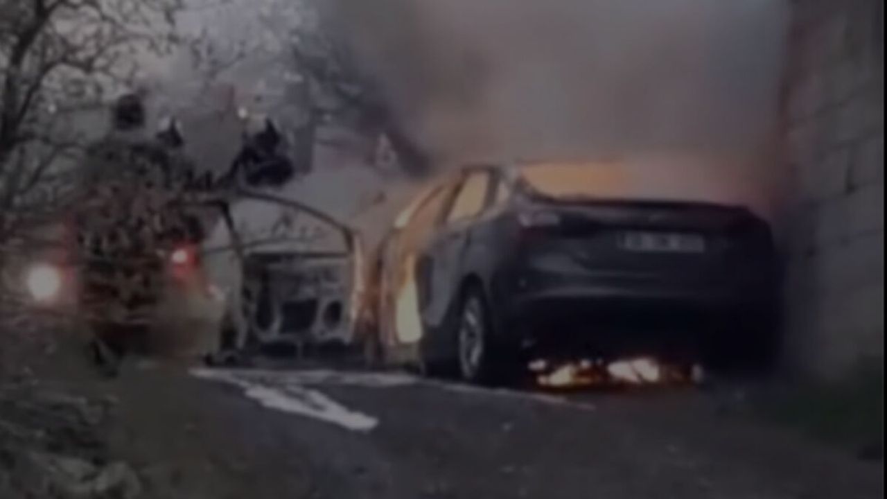 Hisarcık'ta araç cayır cayır yandı: Sürücü kendini dışarı zor attı!