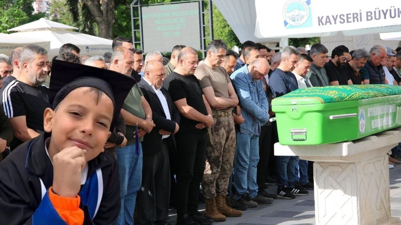 Kayserili Emniyet Müdürü'nün acı günü! Oğlu son yolculuğuna uğurlandı