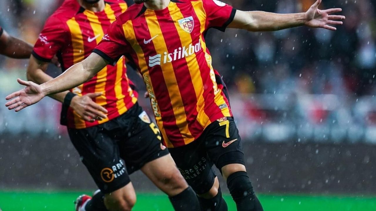 Kayserispor’da altın sezonunu yaşıyor! 16 gole katkı sağladı
