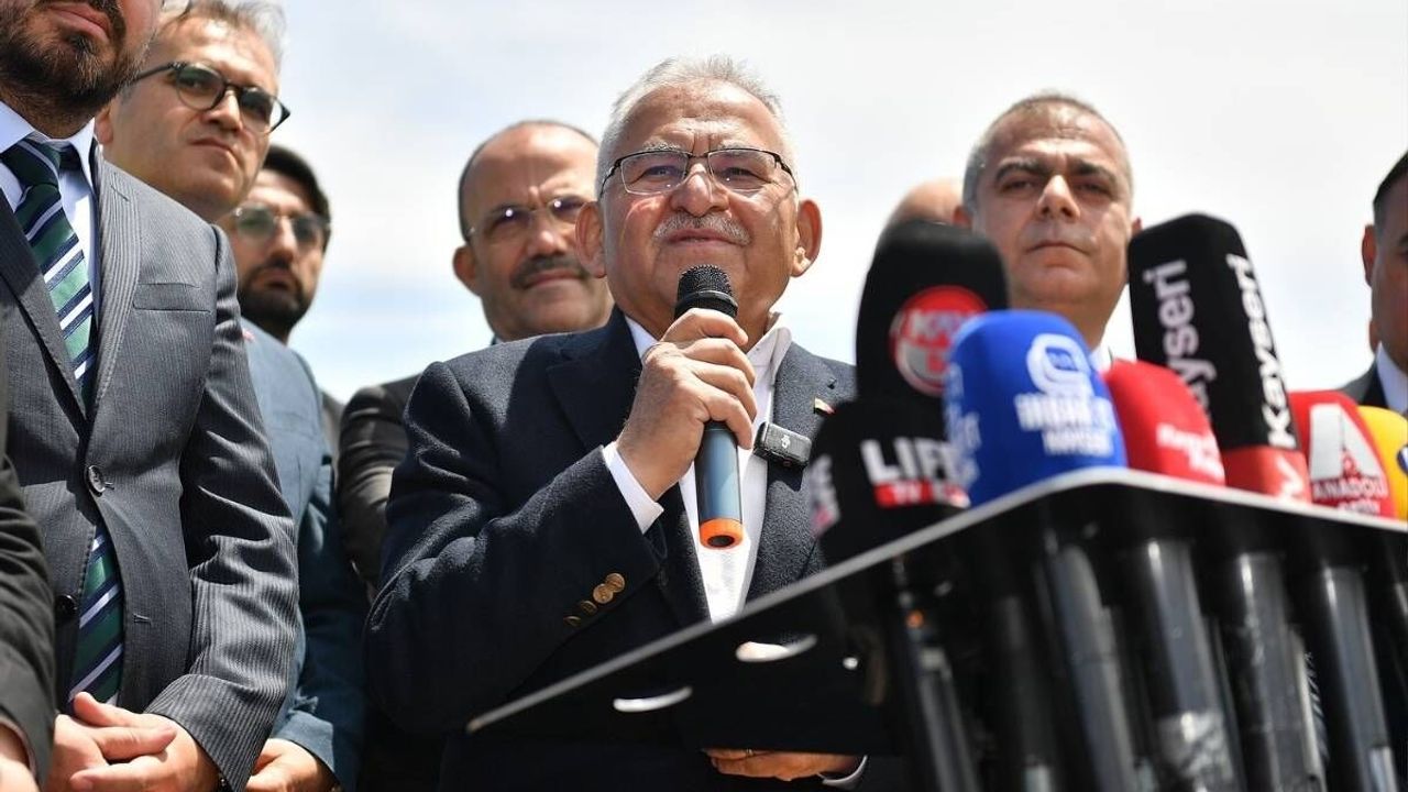 Başkan Büyükkılıç'tan tepki: Sel üzerinden şov ya da siyaset yapmaya gerek yok