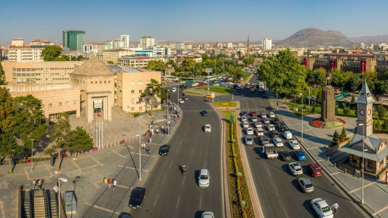 Kayseri’de sıcaklıklar düşüyor, sağanak yağış geliyor! Tarih verildi!