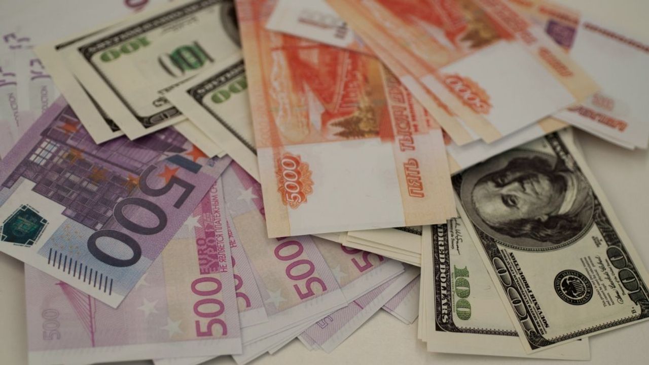 Dolar ve Euro yatırımcısı dikkat! Uzmanından bayram öncesi uyarı