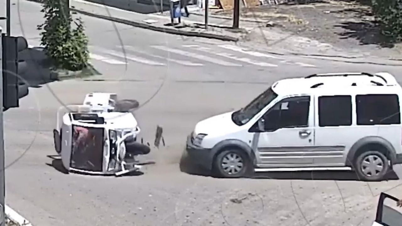 Kayseri yolunda aynı bölgede üst üste kaza! İşte böyle görüntülendi