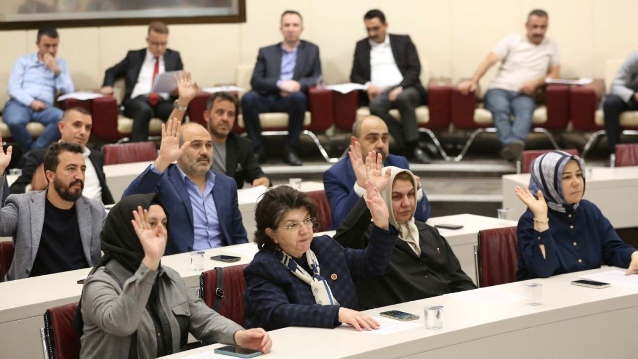 Kocasinan Belediye Meclisi'nde gergin anlar! O madde ortalığı karıştırdı