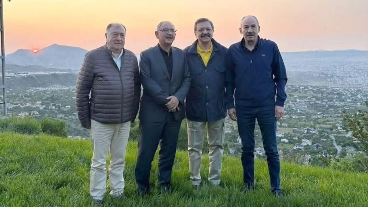 Kayseri'de sürpriz buluşma! Eski dostlar aynı karede