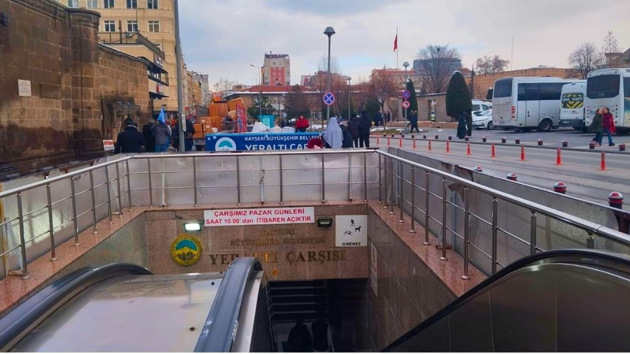 Kayseri Yeraltı Çarşısı'nda yangın paniği! Tamamen kapatıldı