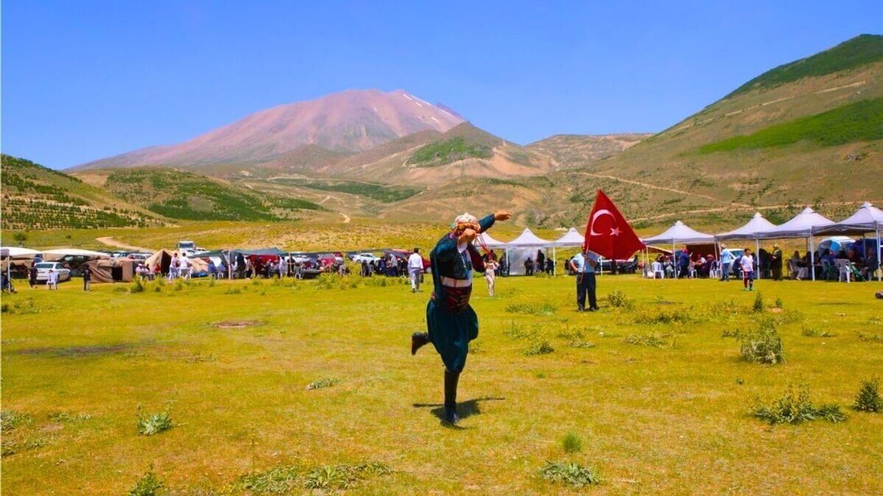 Erciyes’in eteklerinde şenlik rüzgarı: Altı oba tek yürek oldu