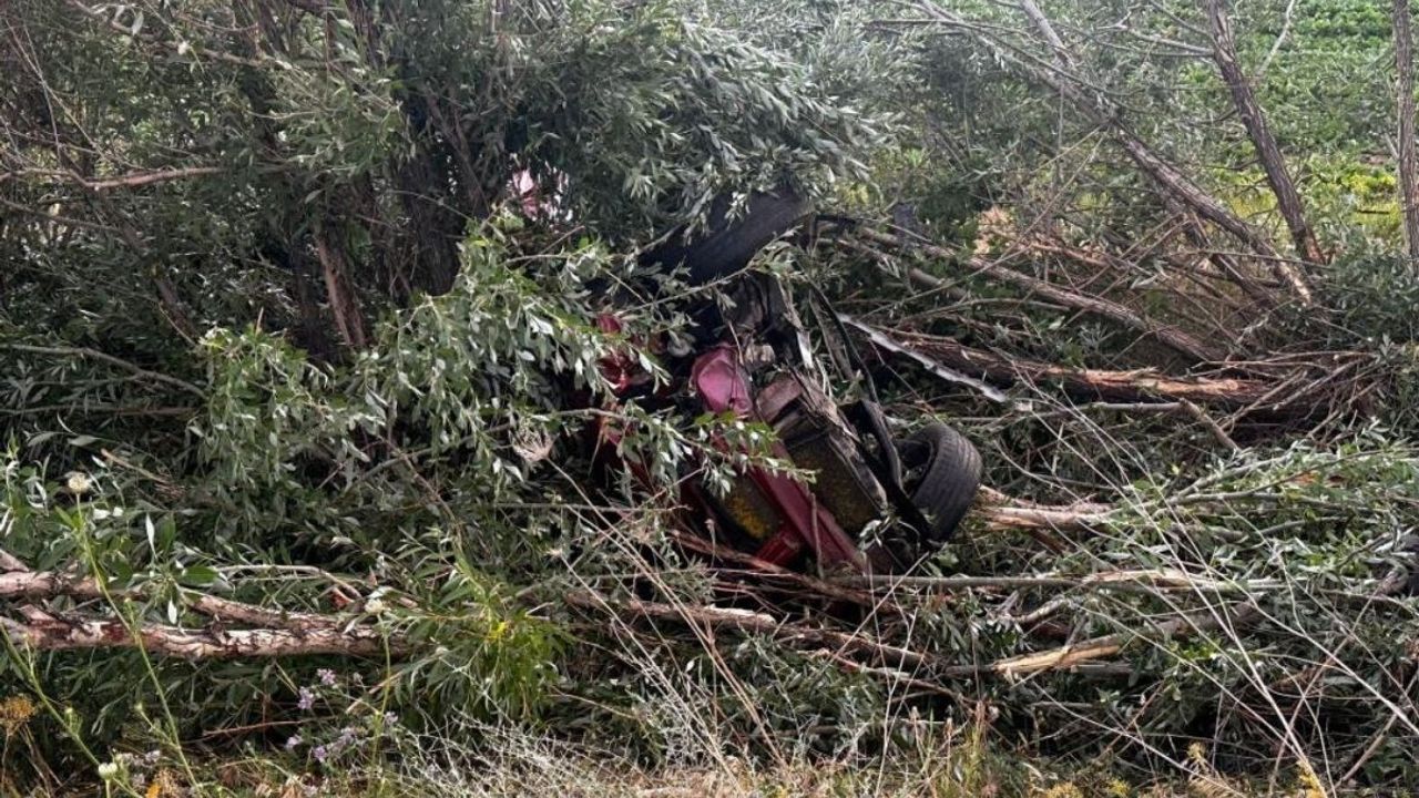 Kayseri’de feci kaza! Otomobil şarampole uçtu 5 yaralı