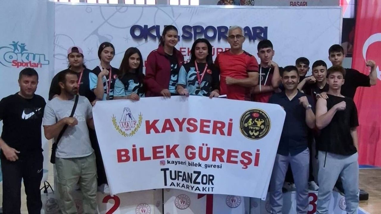 Türkiye şampiyonasında Kayseri rüzgarı esti! 10 madalya kazandılar