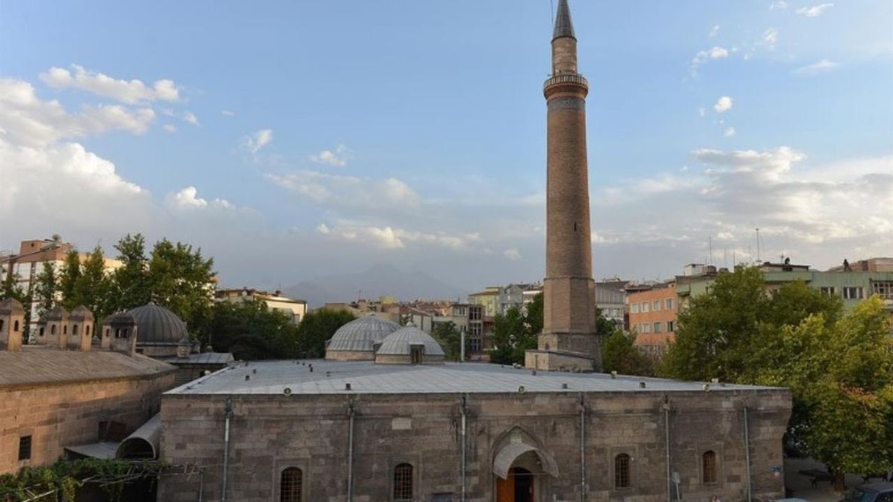 Kayseri'de bugün namaz vakitleri: 18 Temmuz Cuma