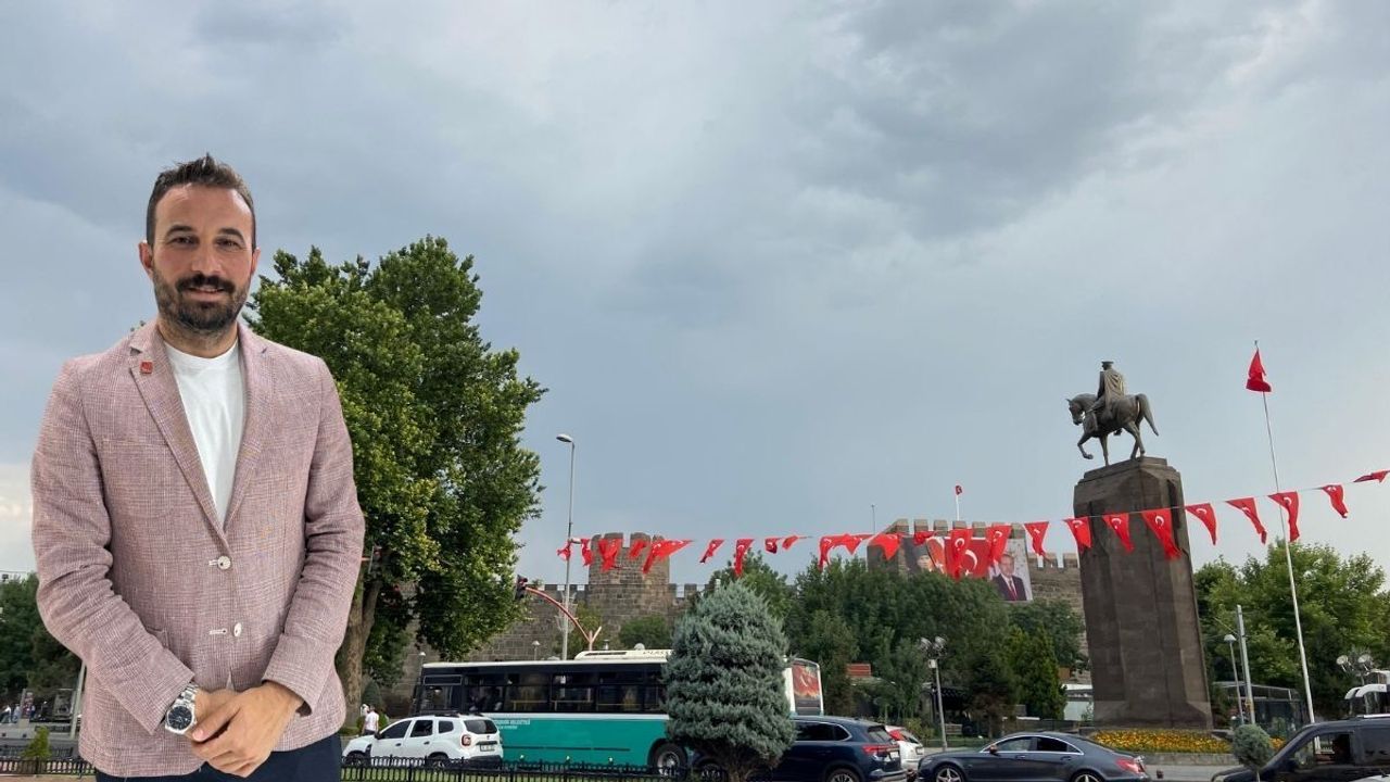 CHP Kayseri’de değişim rüzgârı! Ünalmış genç kadroyla sahada