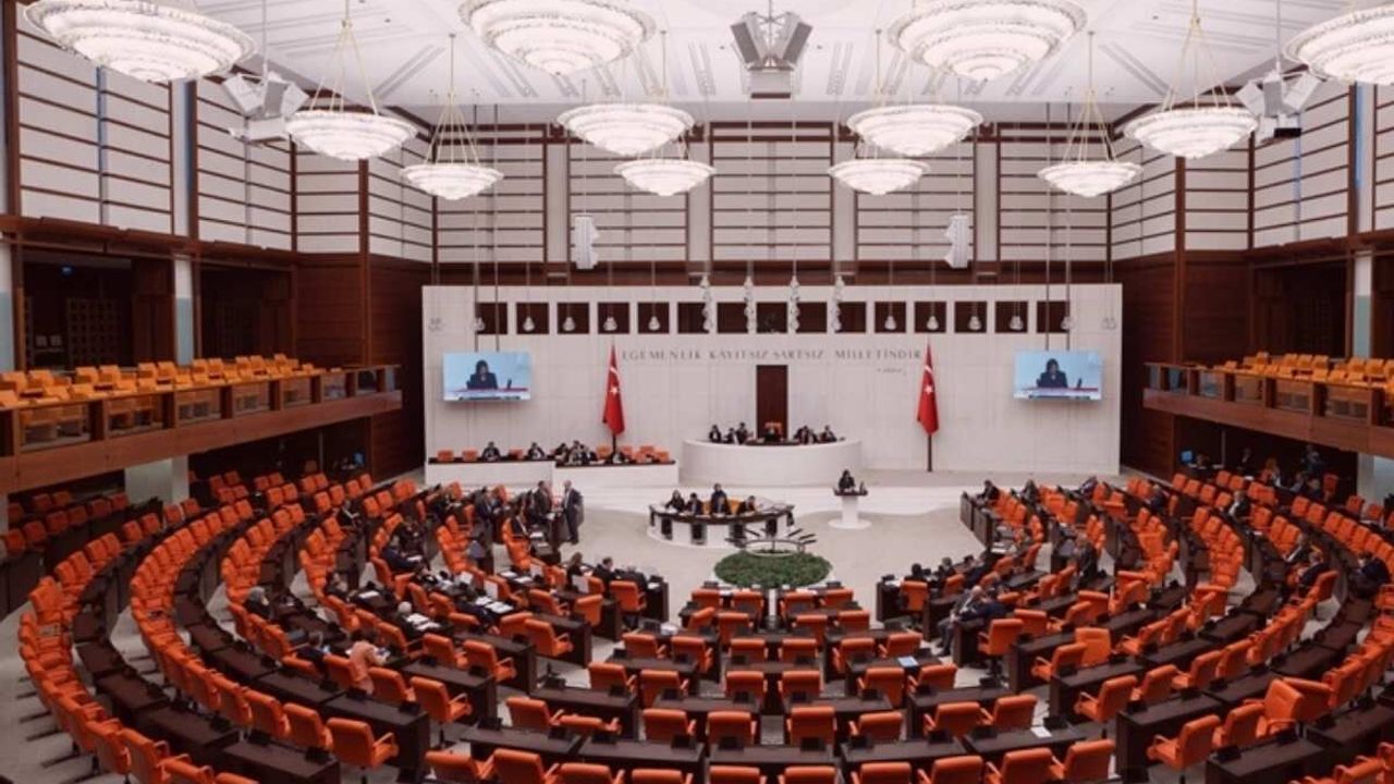 DEM Parti komisyon üyelerini açıkladı: Beştaş da listede!
