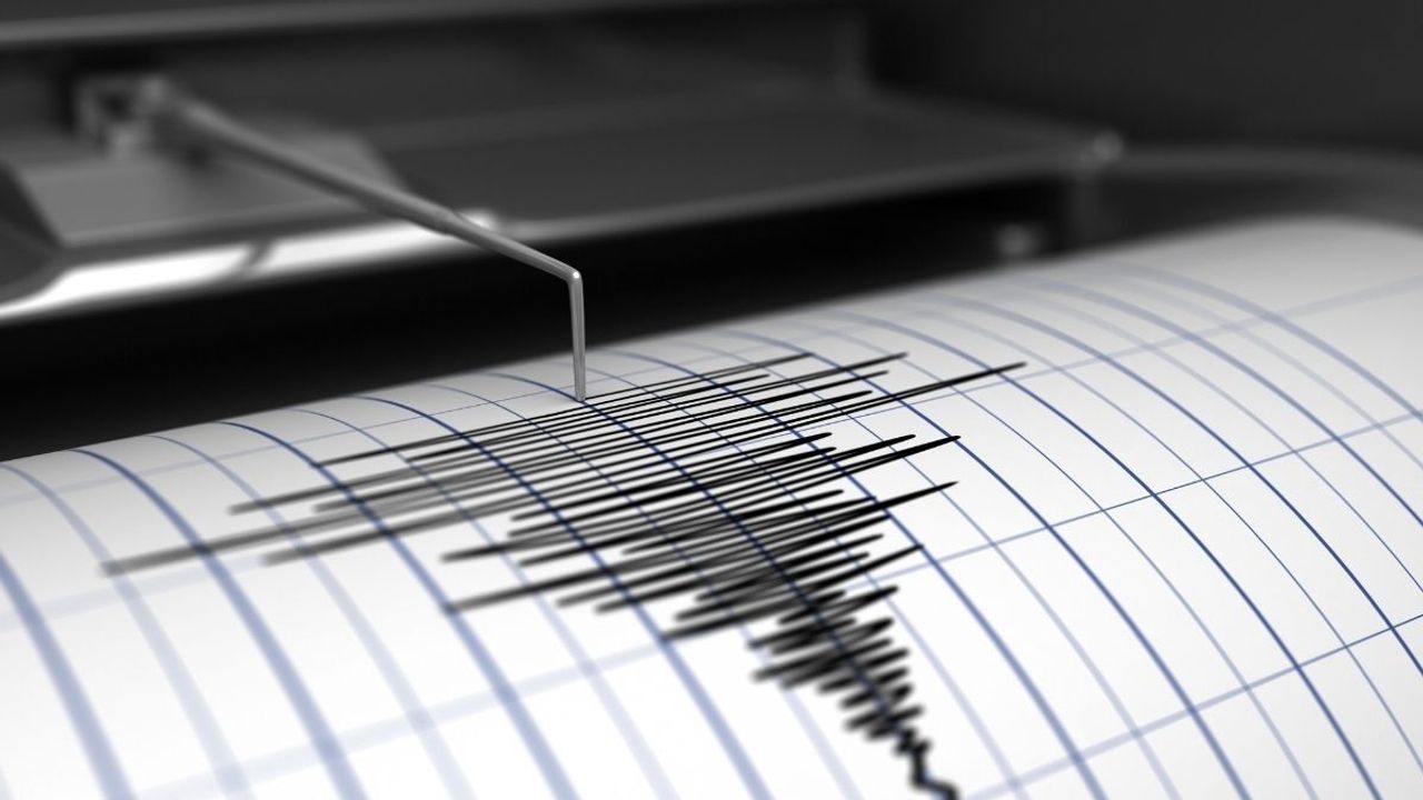 Sarsıntılar bitmiyor: Bir deprem daha bölgeyi salladı!