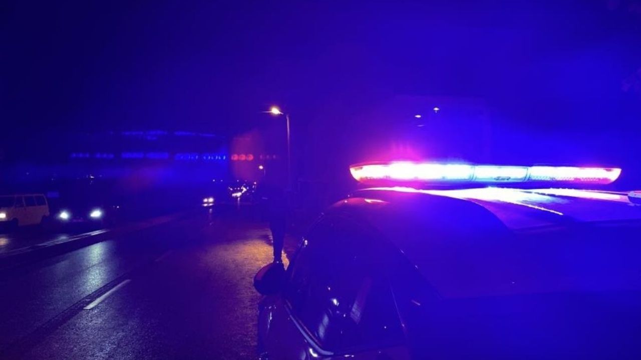 Düğün dönüşü kâbusa döndü! Yaşlı kadına çarpıp kaçtı!