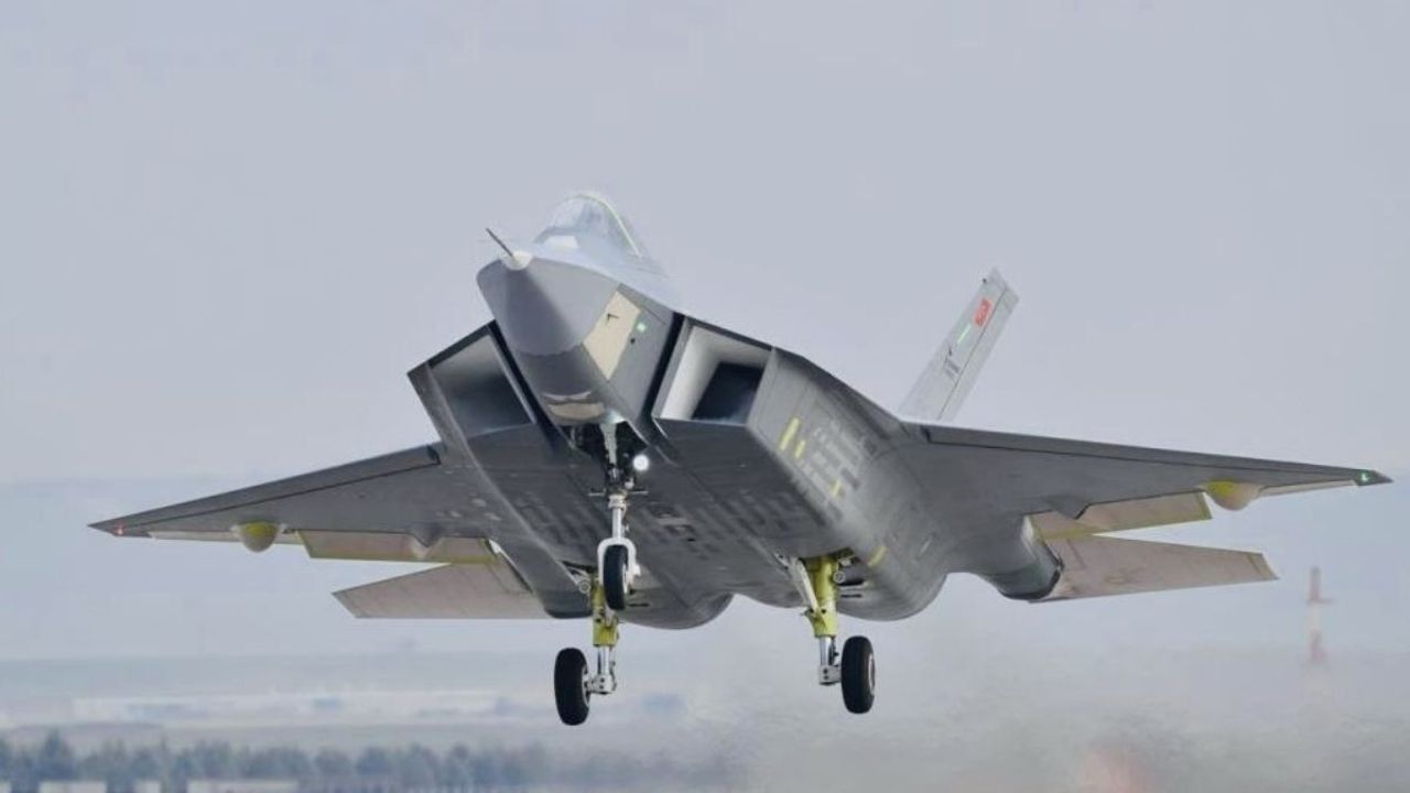 KAAN harekete geçiyor: Türkiye’nin 5. nesil Savaş Uçağı Nisan’da uçuyor!