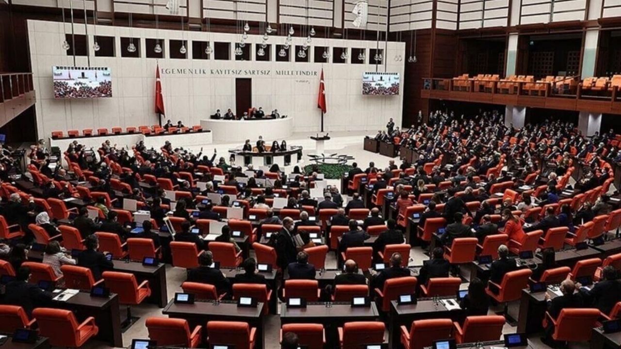 Çalışan herkesi ilgilendiriyor! Haftalık tatilde kritik düzenleme
