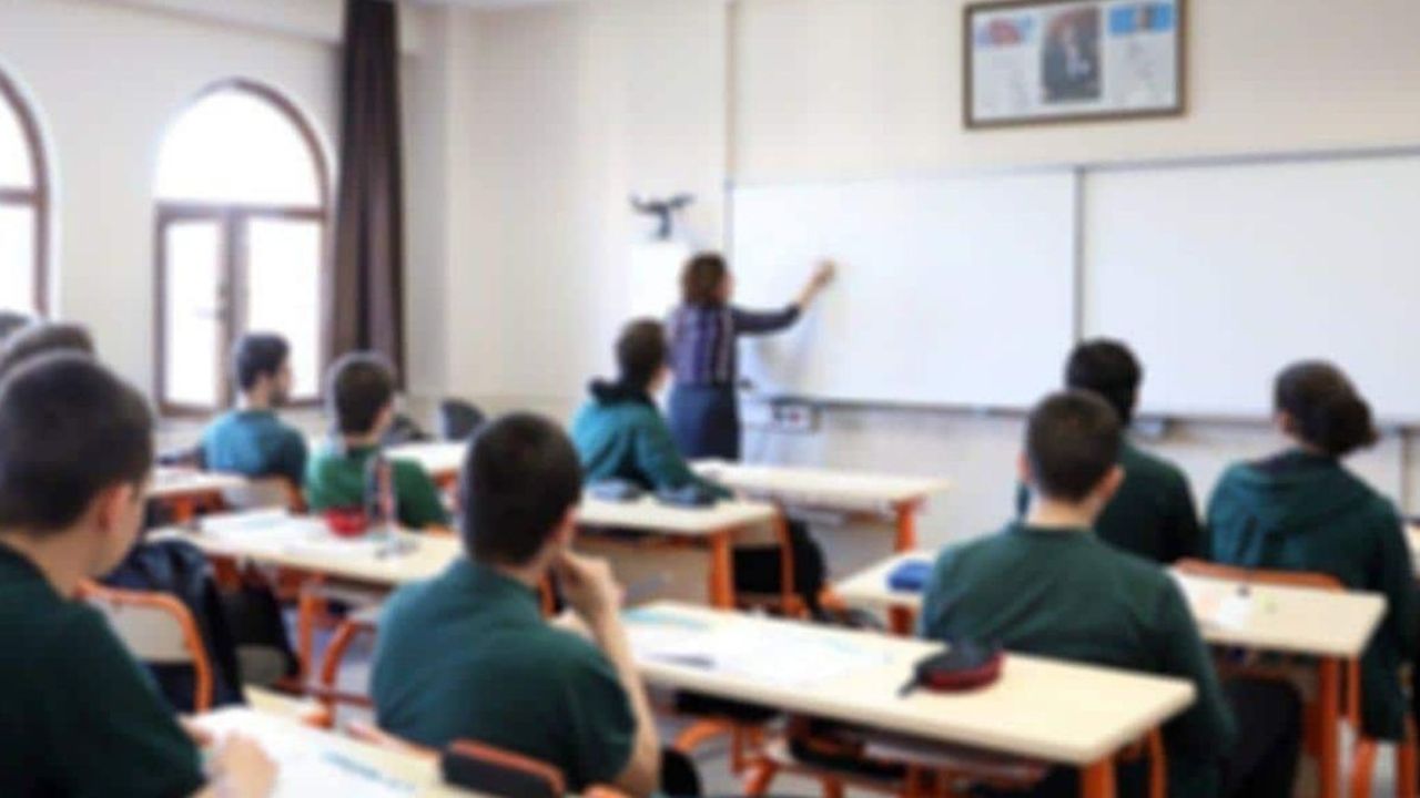MEB’den yeni sistem! Okullarda yüz tanıma sistemi zorunluluğu!