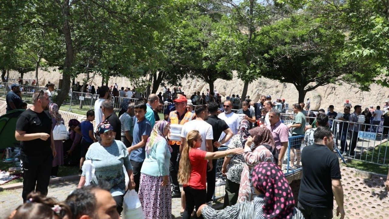 Kayseri'de pilav etkinliği yoğun ilgi gördü!