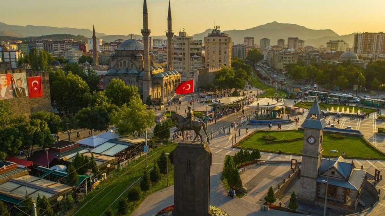 Kayseri'de 9 ilçeye uyarı! Yarın saatlerce devam edecek