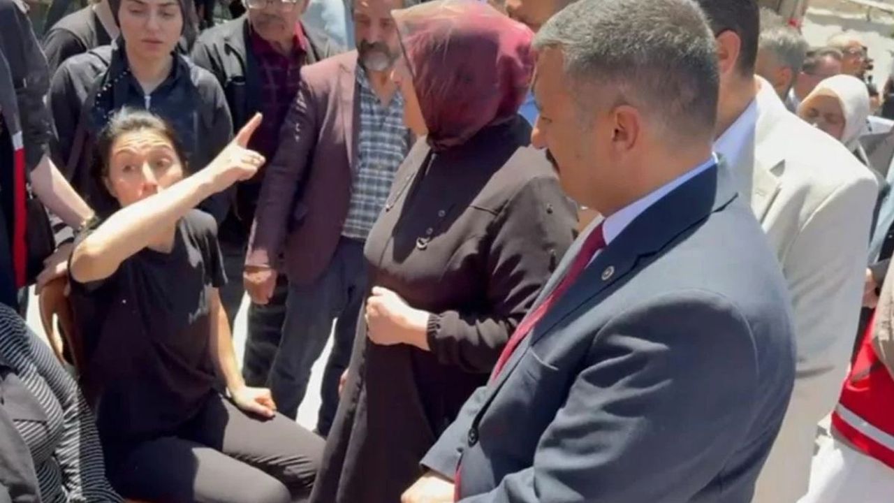 Kayseri'de şehit cenazesinde isyan! Ablasından siyasilere sert çıkış!