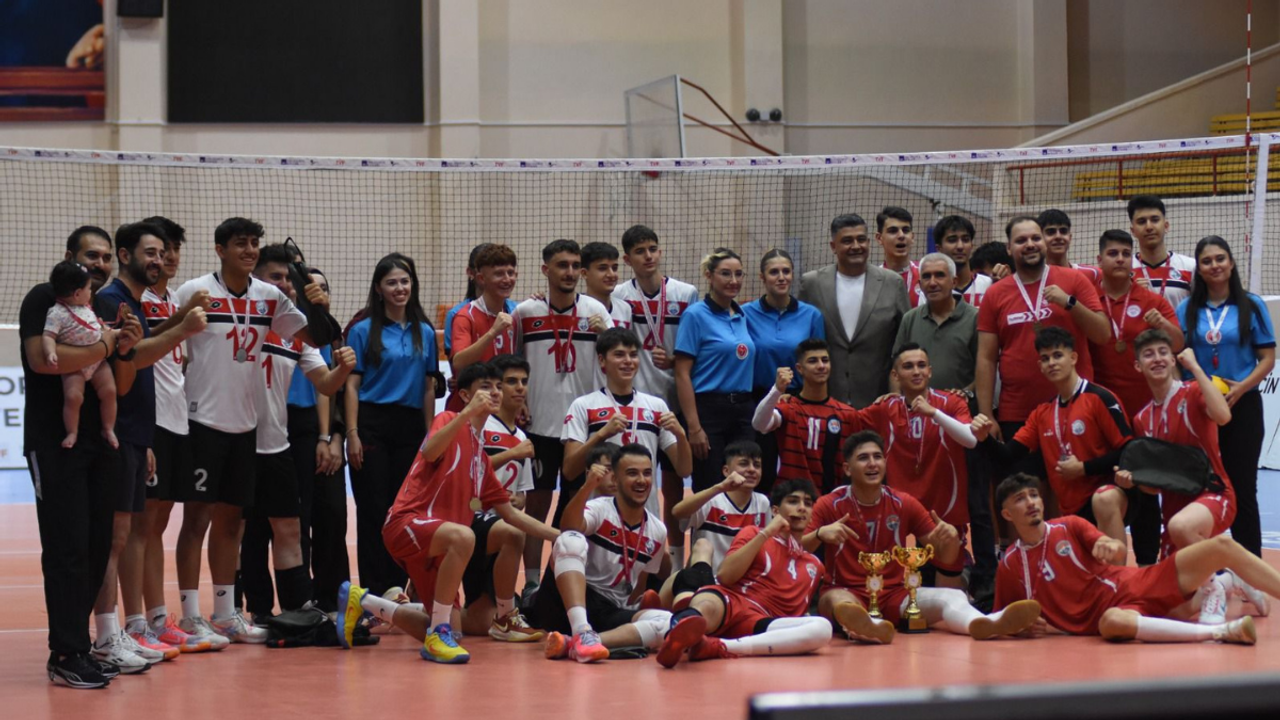 Kayseri’de voleybol için yeni sezona sayılı günler kaldı