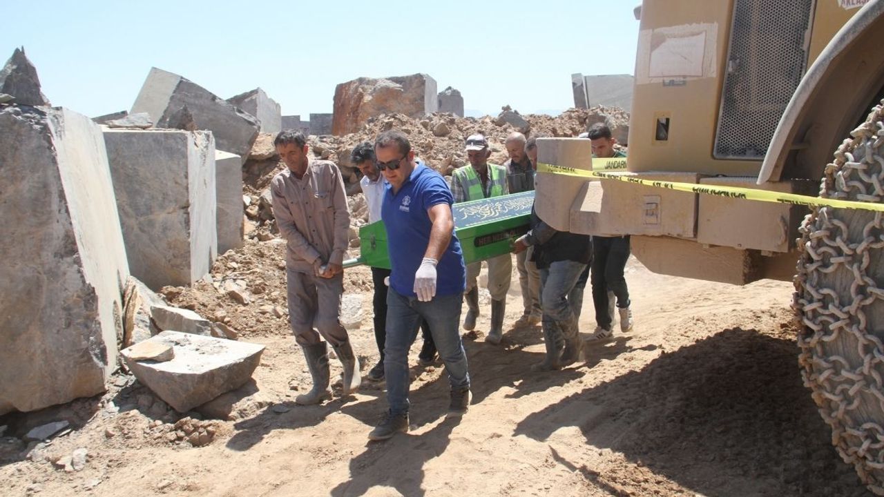 3 tonluk mermer blok altında kaldı! Maden mühendisi hayatını kaybetti