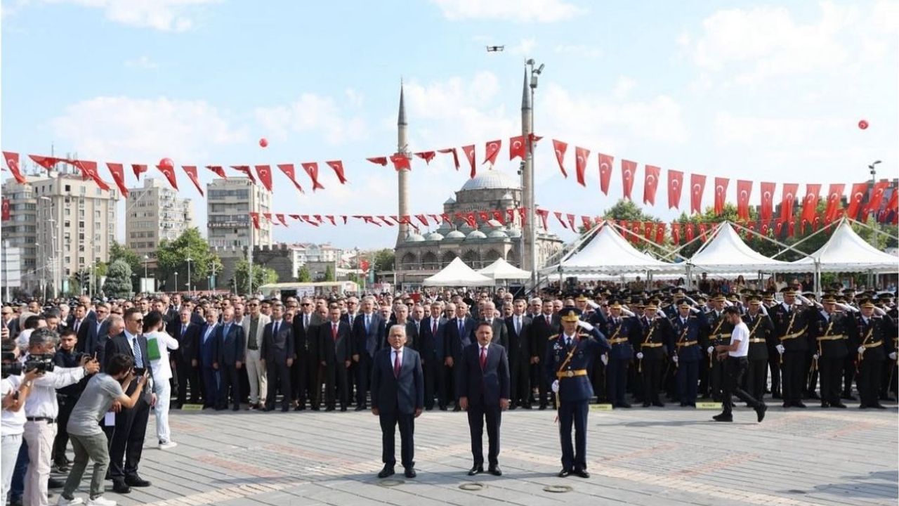 Kayseri’de 30 Ağustos coşkusu: Protokolden birlik mesajları!