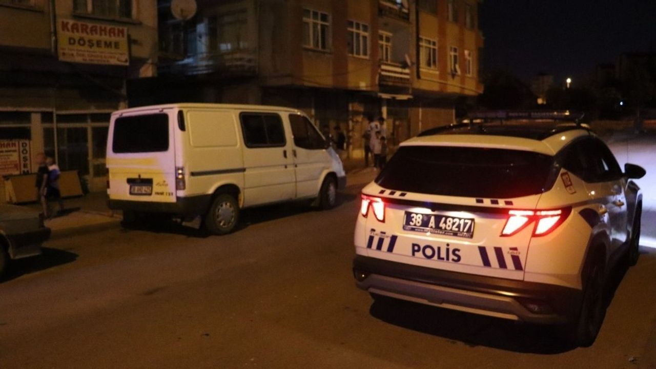 Kayseri'de yabacı uyruklu şahıslar arasında çıkan tartışma kanlı bitti!