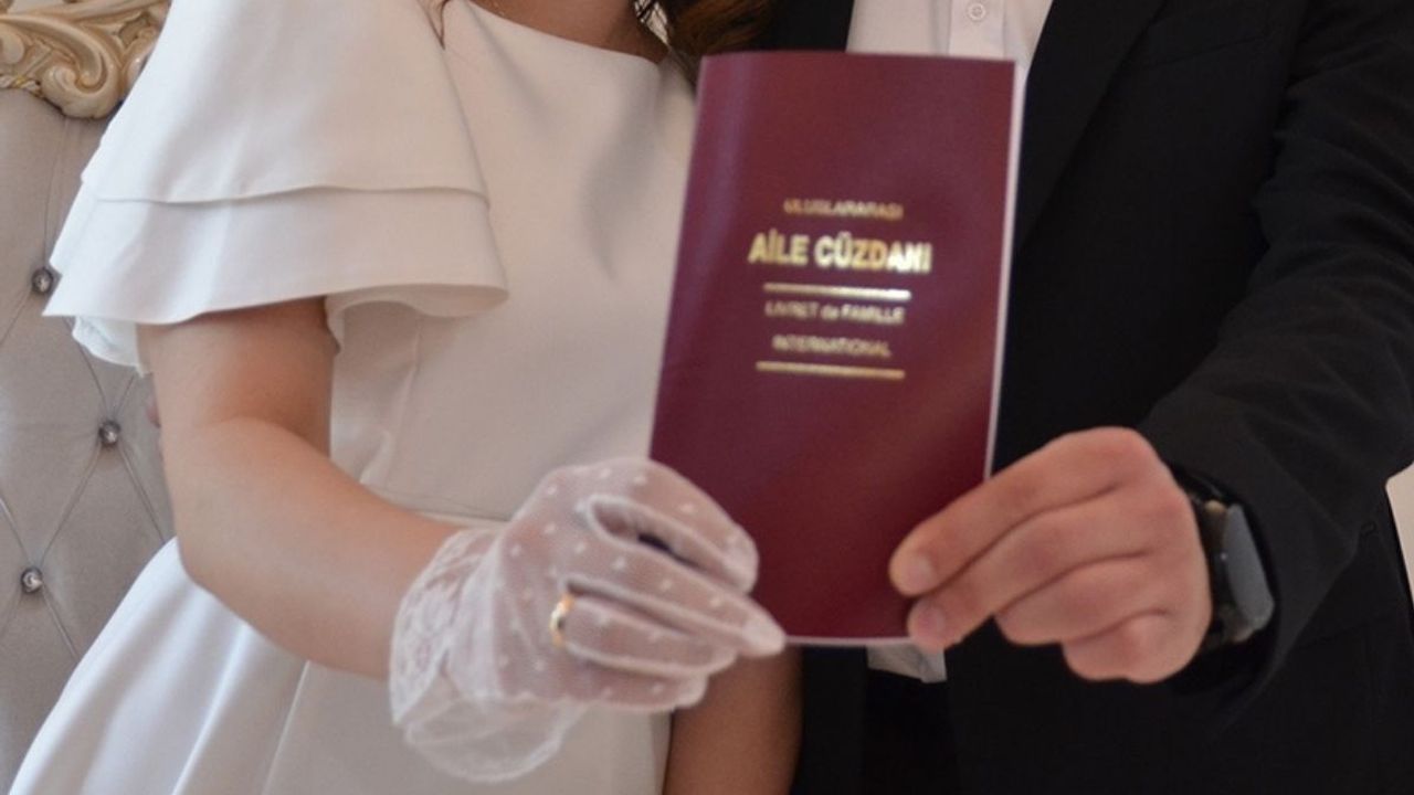 Evlenecek gençlere indirim desteği geliyor! Listeye hangi firmalar eklendi?