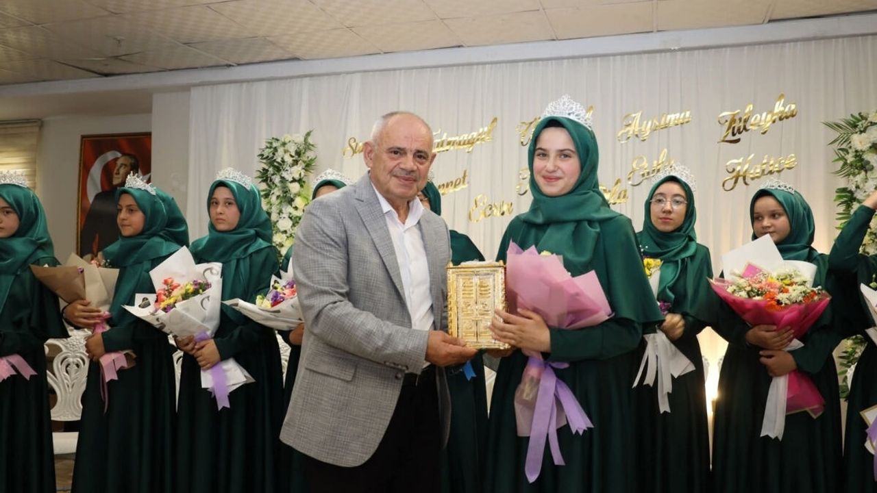 Yahyalı’da gurur günü! 12 kız öğrenci belgesini başarıyla aldı