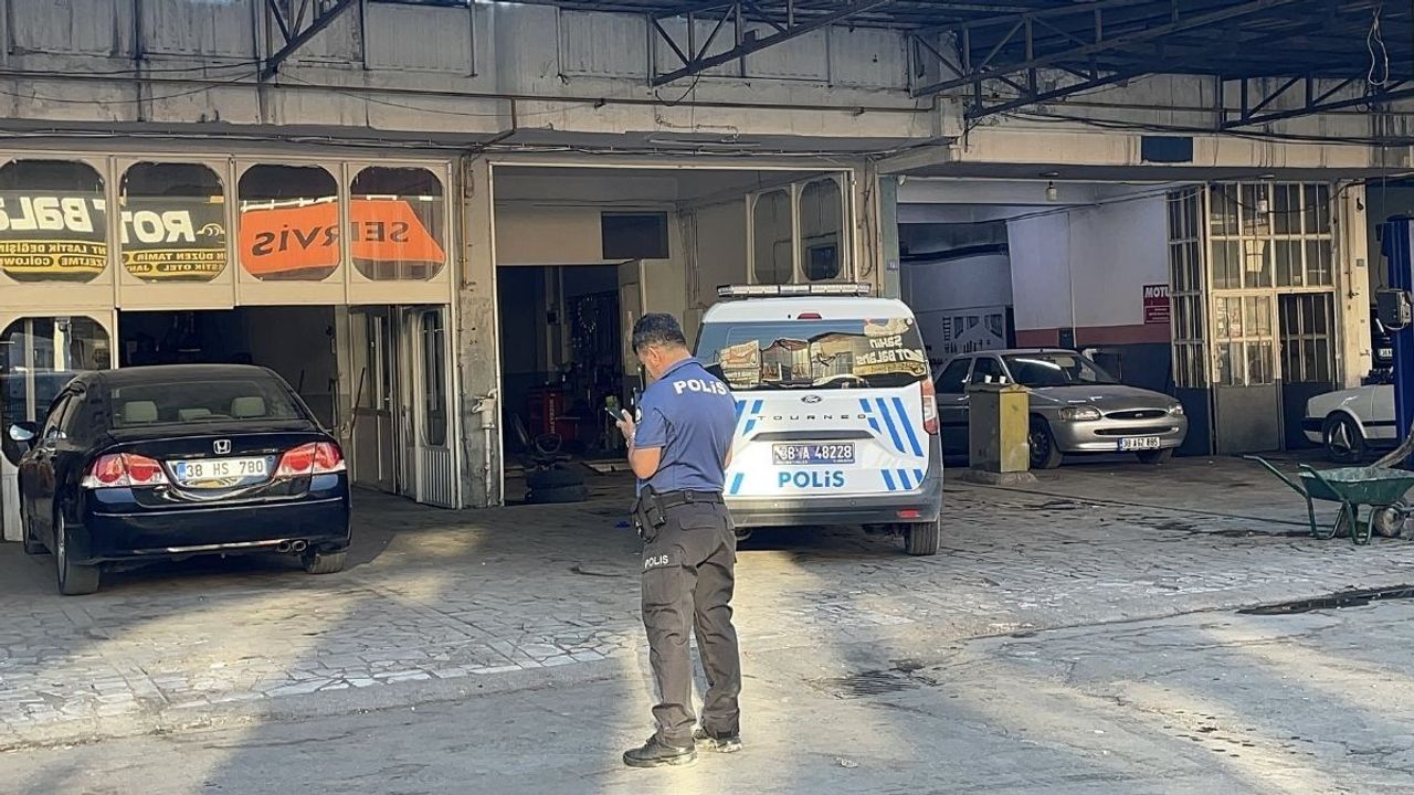 Kayseri'de kalfa çırağı vurdu!