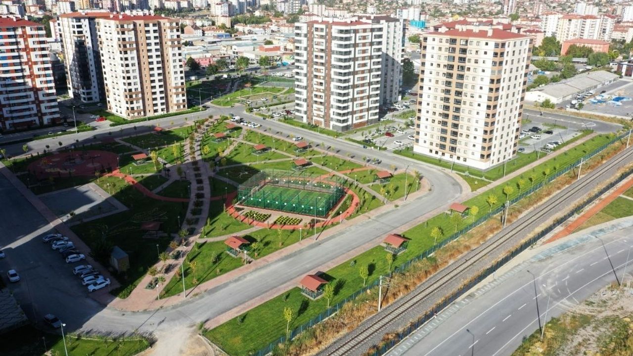 Kocasinan Belediyesi'nden hizmette rekor! 7 milyon metrekare alan vatandaşa kazandırıldı!