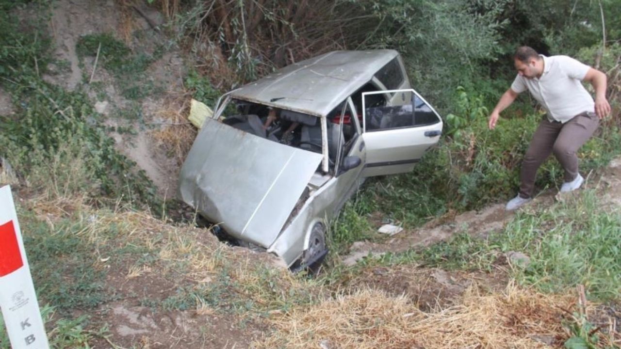 Kontrolden çıkan araç kanala düştü! 3 yaralı