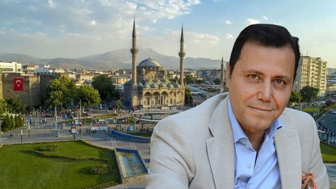 Ünlü sanatçı Orhan Hakalmaz'dan Kayseri'deki büyük geceye destek!