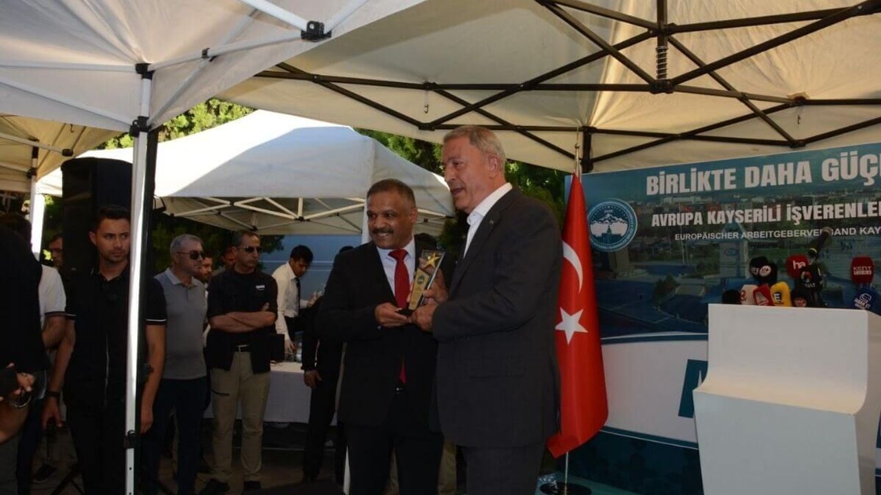 Kayseri'nin sembolü saat kulesi gurbetçilere verildi!