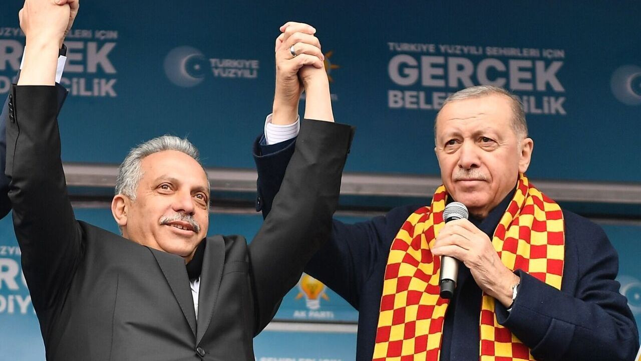 Talas Belediye Başkanı Mustafa Yalçın AK Parti'nin kuruluş yıldönümünü kutladı