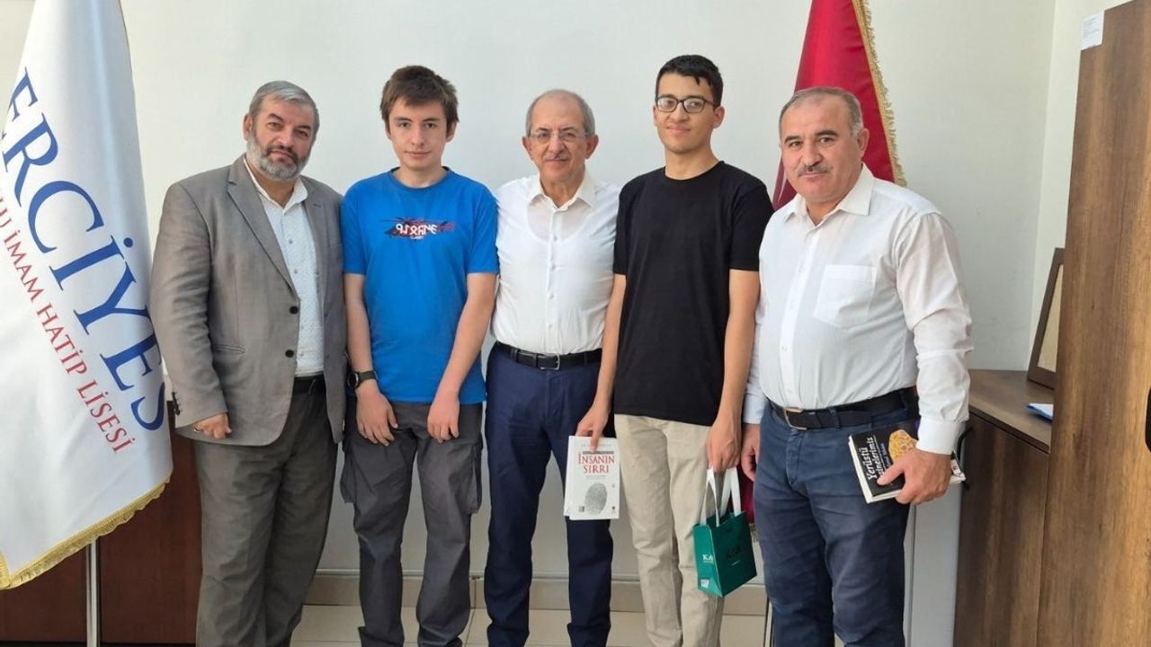 TÜZDEV Başkanı Tekden: Gençlere destek verilirse başarı kaçınılmaz